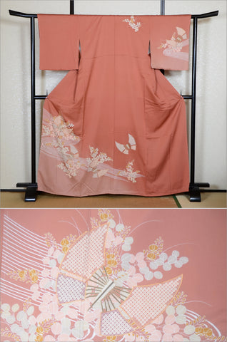 Japanese kimono. kimono for women. kimono female. houmongi kimono. tsukesage kimono.