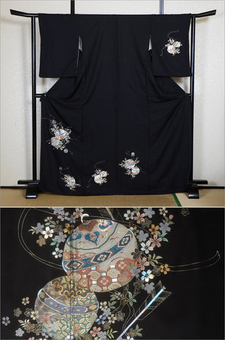 Japanese kimono. kimono for women. kimono female. houmongi kimono. tsukesage kimono.