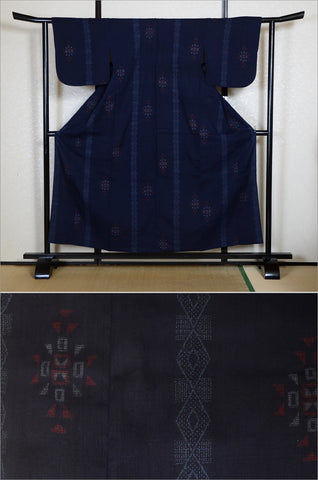 Japanese kimono. kimono for women. kimono female. komon kimono. muji kimono.