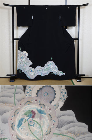 Japanese kimono. kimono for women. kimono female. black formal kimono. 