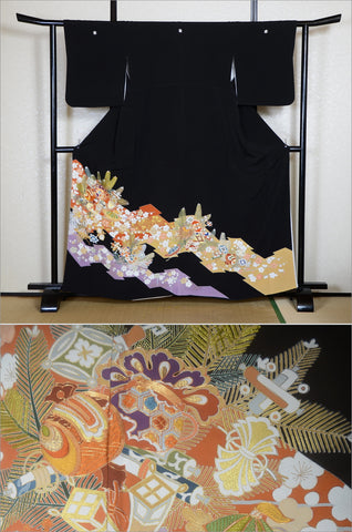 Japanese kimono. kimono for women. kimono female. black formal kimono. 