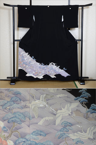 Japanese kimono. kimono for women. kimono female. black formal kimono. 