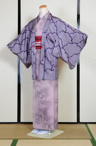 Japanese kimono. kimono for women. kimono female. komon kimono. muji kimono.