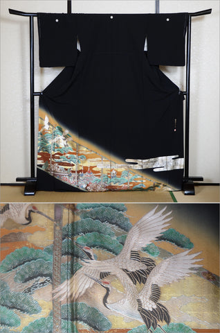 Japanese kimono. kimono for women. kimono female. black formal kimono. 