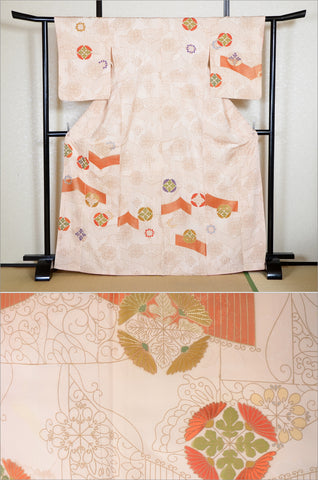 Kimono Designs: 9 Must-See Japanese Masterpieces