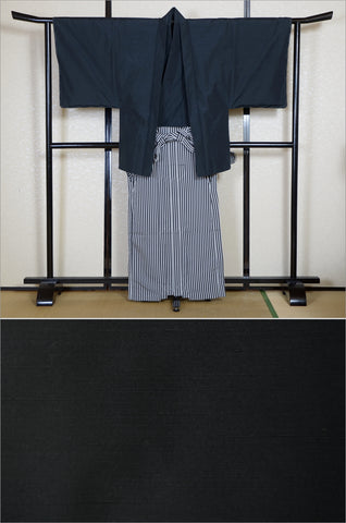 men kimono. Japanese kimono for men. montsuki hakama. kimono hakama set. kimono and hakama.