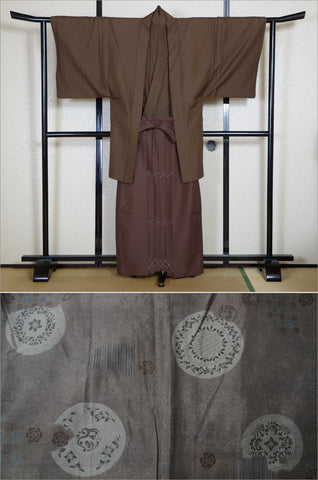 men kimono. Japanese kimono for men. montsuki hakama. kimono hakama set. kimono and hakama.