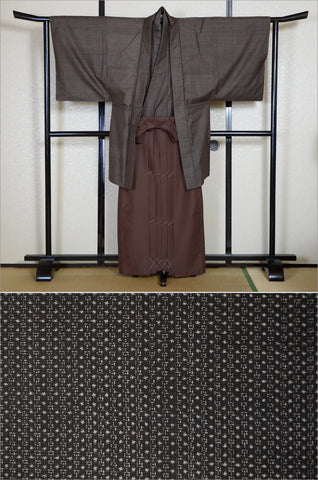 men kimono. Japanese kimono for men. montsuki hakama. kimono hakama set. kimono and hakama.